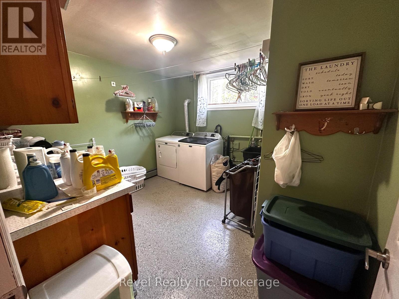 210 LEVESQUE STREET - 7