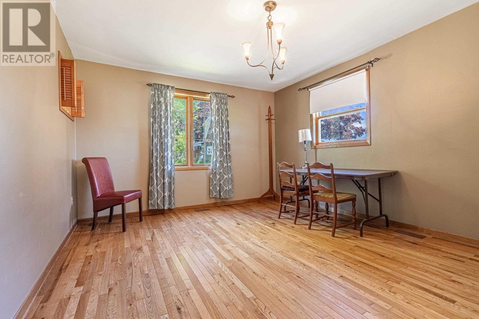 3 HOWARD Street - 11