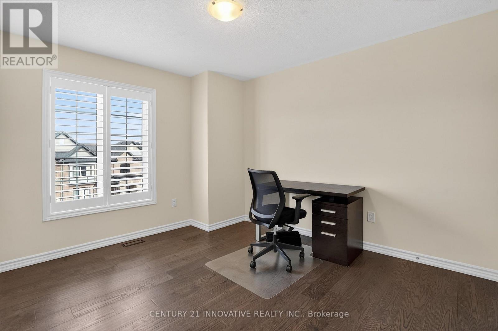 310 CORONATION ROAD - 23
