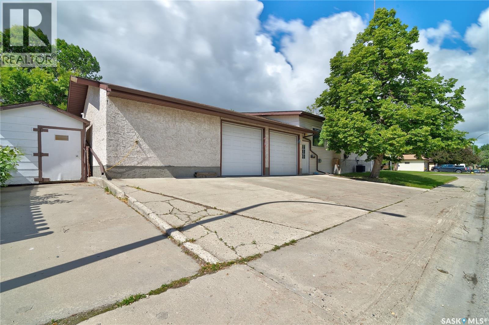 3003 Doan DRIVE - 35