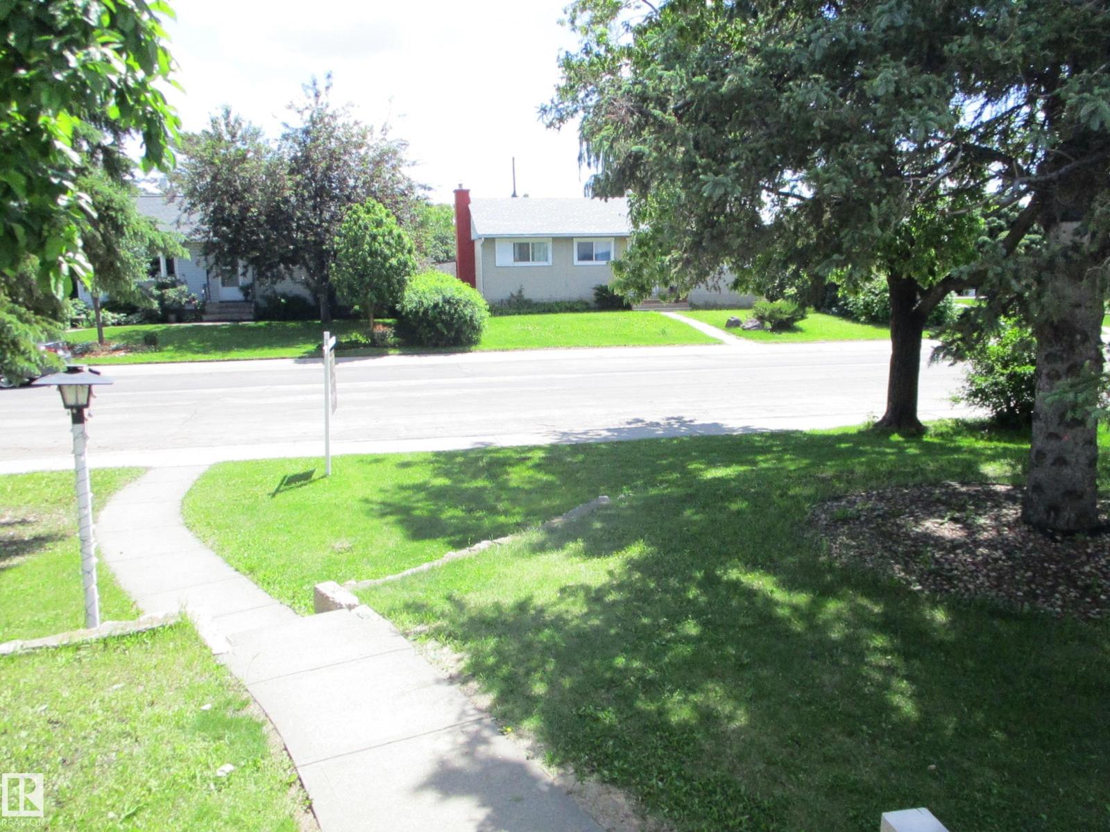 10946 165 ST NW NW - photo 2