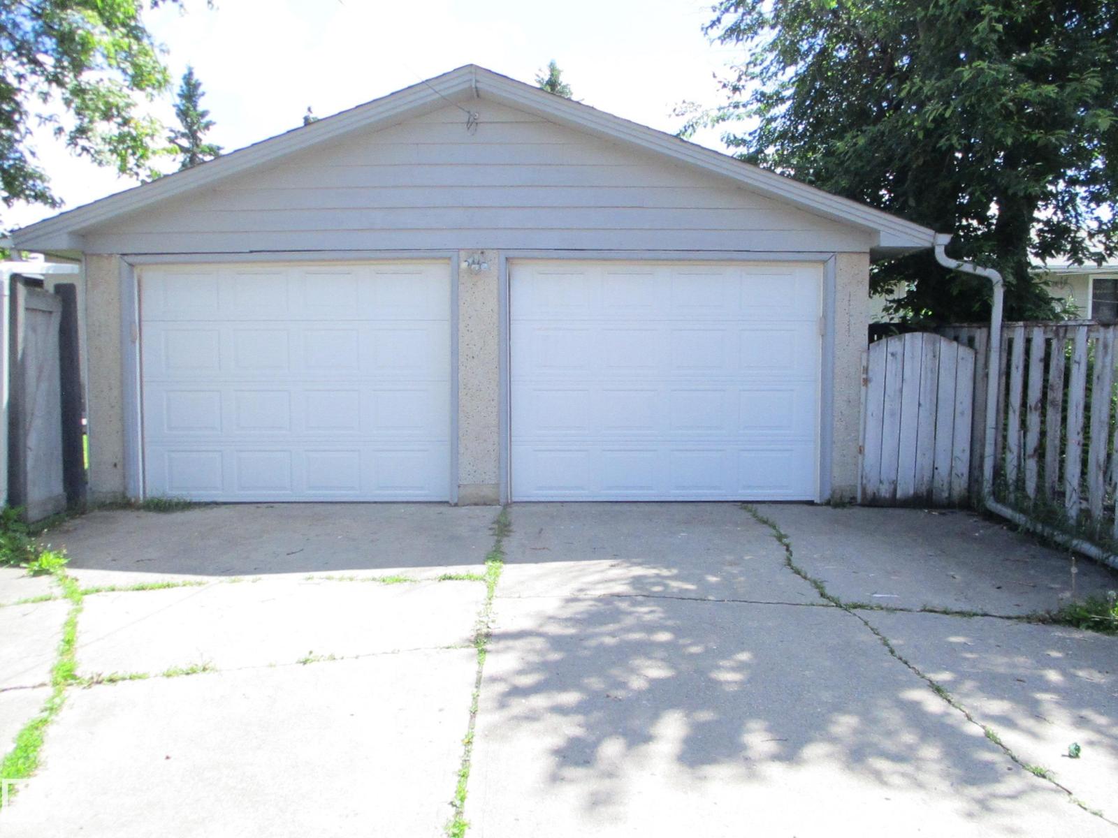 10946 165 ST NW NW — photo 35