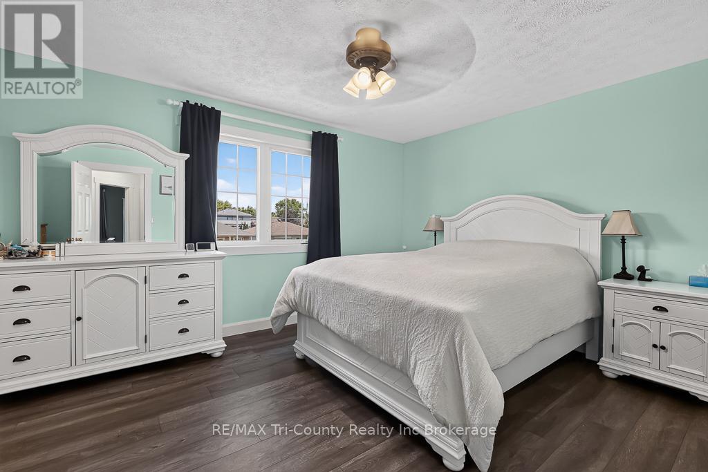 25 HERFORD STREET - 14