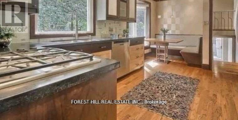9 VISTAVIEW BOULEVARD - 16