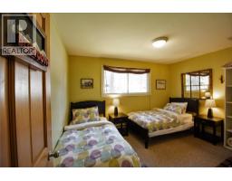 Bedroom - 1306 Selkirk Drive, Golden, BC V0A1H6 Photo 10
