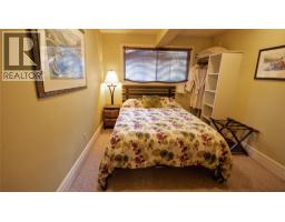 3pc Bathroom - 1306 Selkirk Drive, Golden, BC V0A1H6 Photo 11
