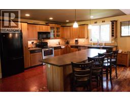 Family room - 1306 Selkirk Drive, Golden, BC V0A1H6 Photo 6