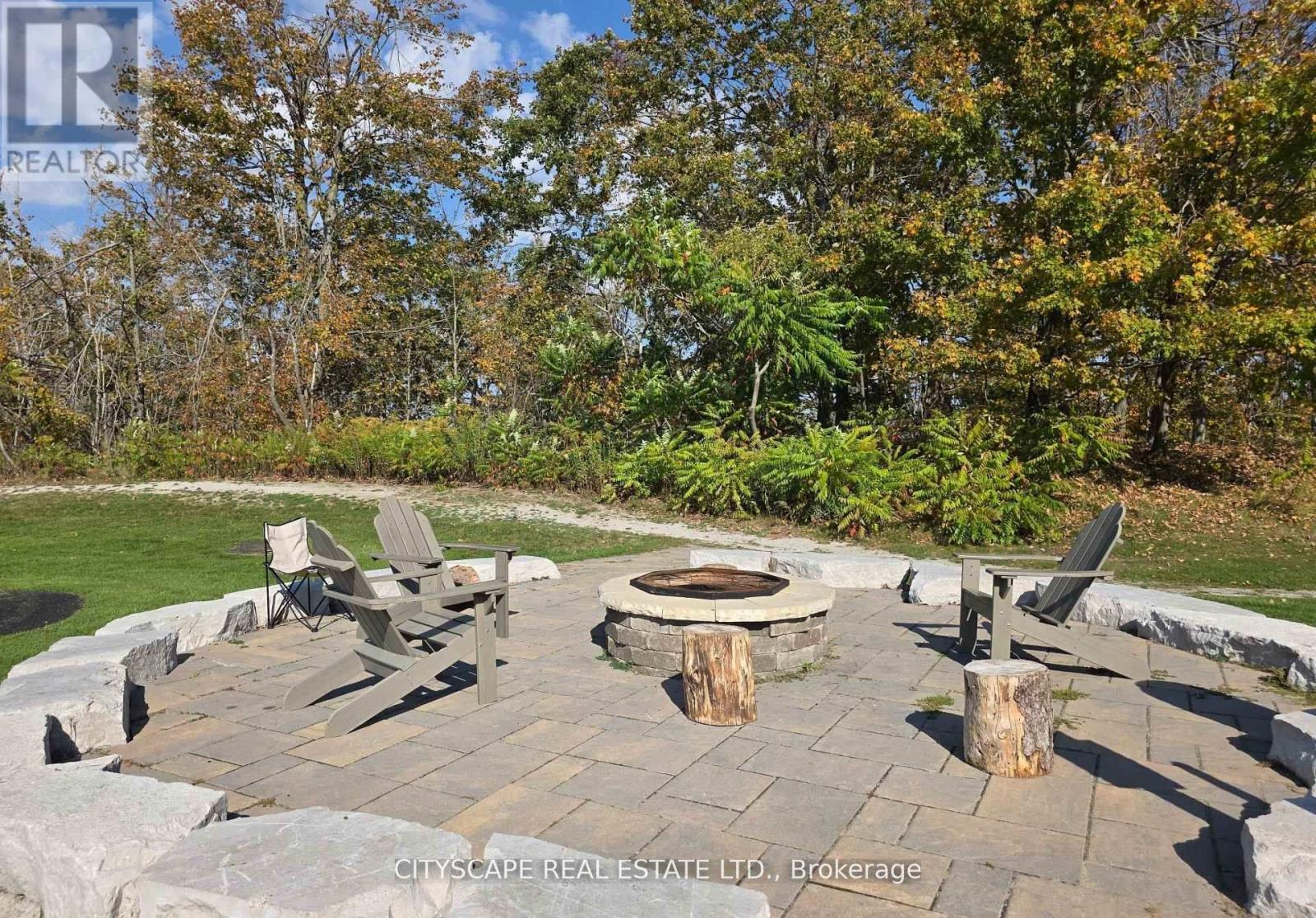 #35 90 HIGHLAND DRIVE - 4