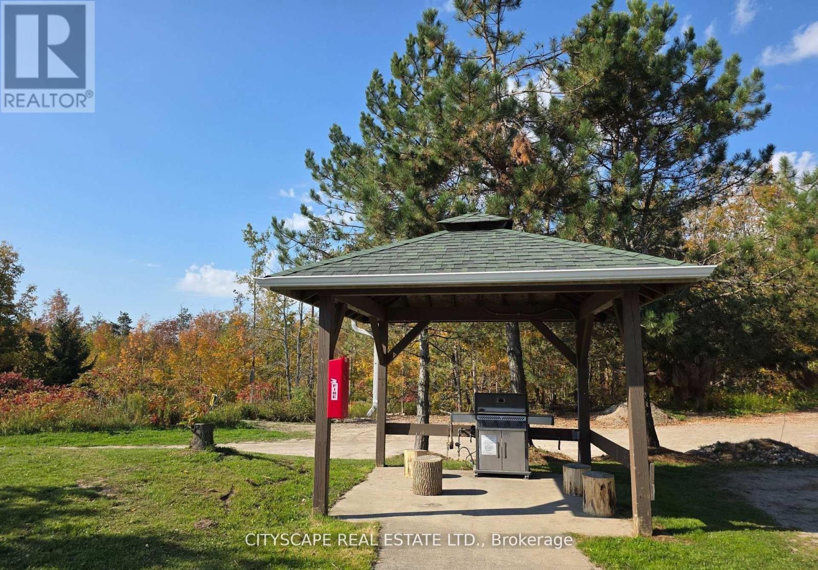 #35 90 HIGHLAND DRIVE - 7