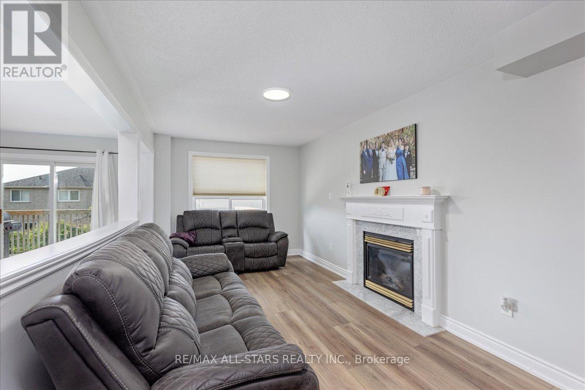 22 KELSEY CRESCENT - 13