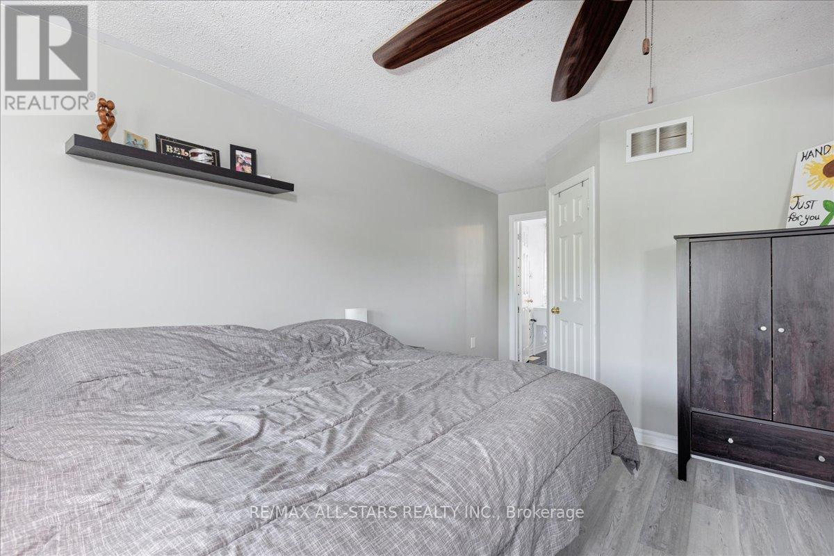 22 KELSEY CRESCENT - 17
