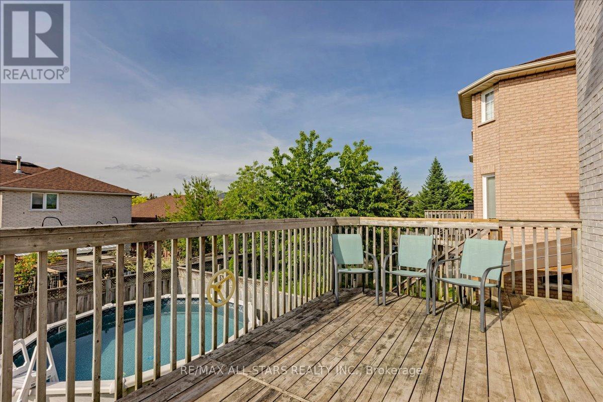 22 KELSEY CRESCENT - 32