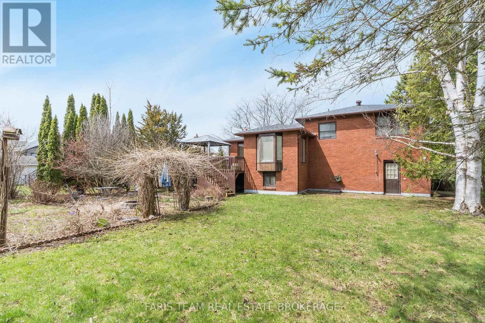 51 BECK BOULEVARD - 31