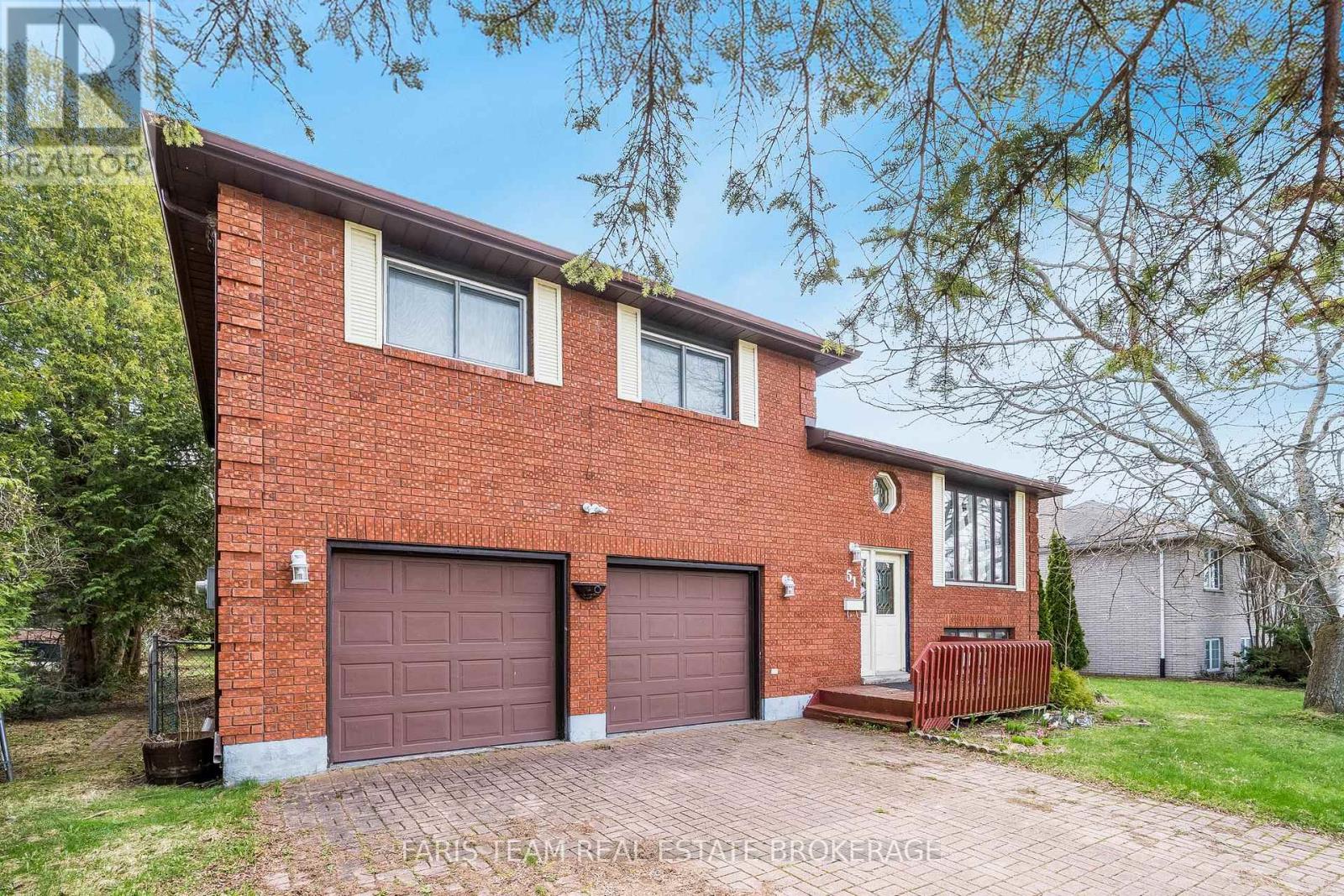 51 BECK BOULEVARD - 4