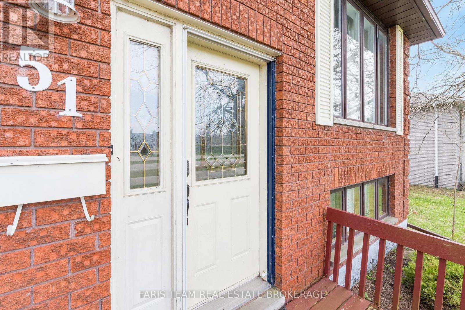 51 BECK BOULEVARD - 5