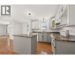 Kitchen - 2 Dartmouth Court, Riverview, NB E1B5R3 Photo 6