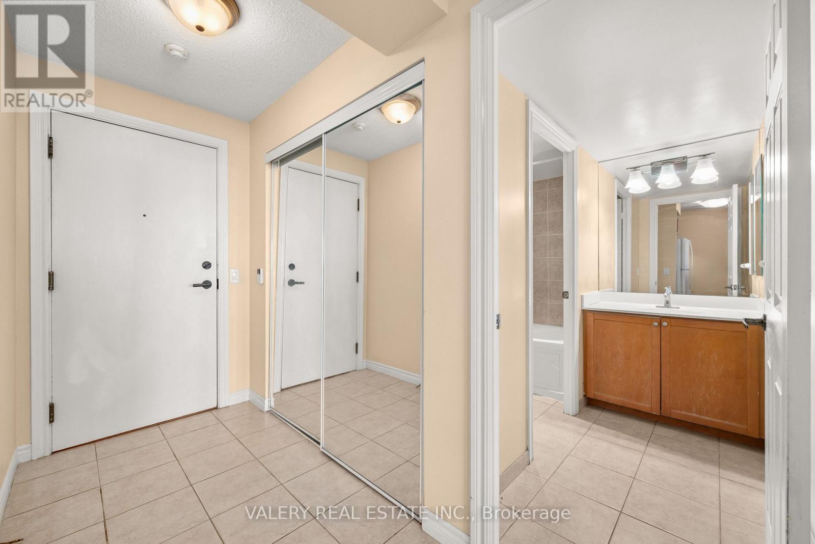 #1626 700 HUMBERWOOD BOULEVARD - 17