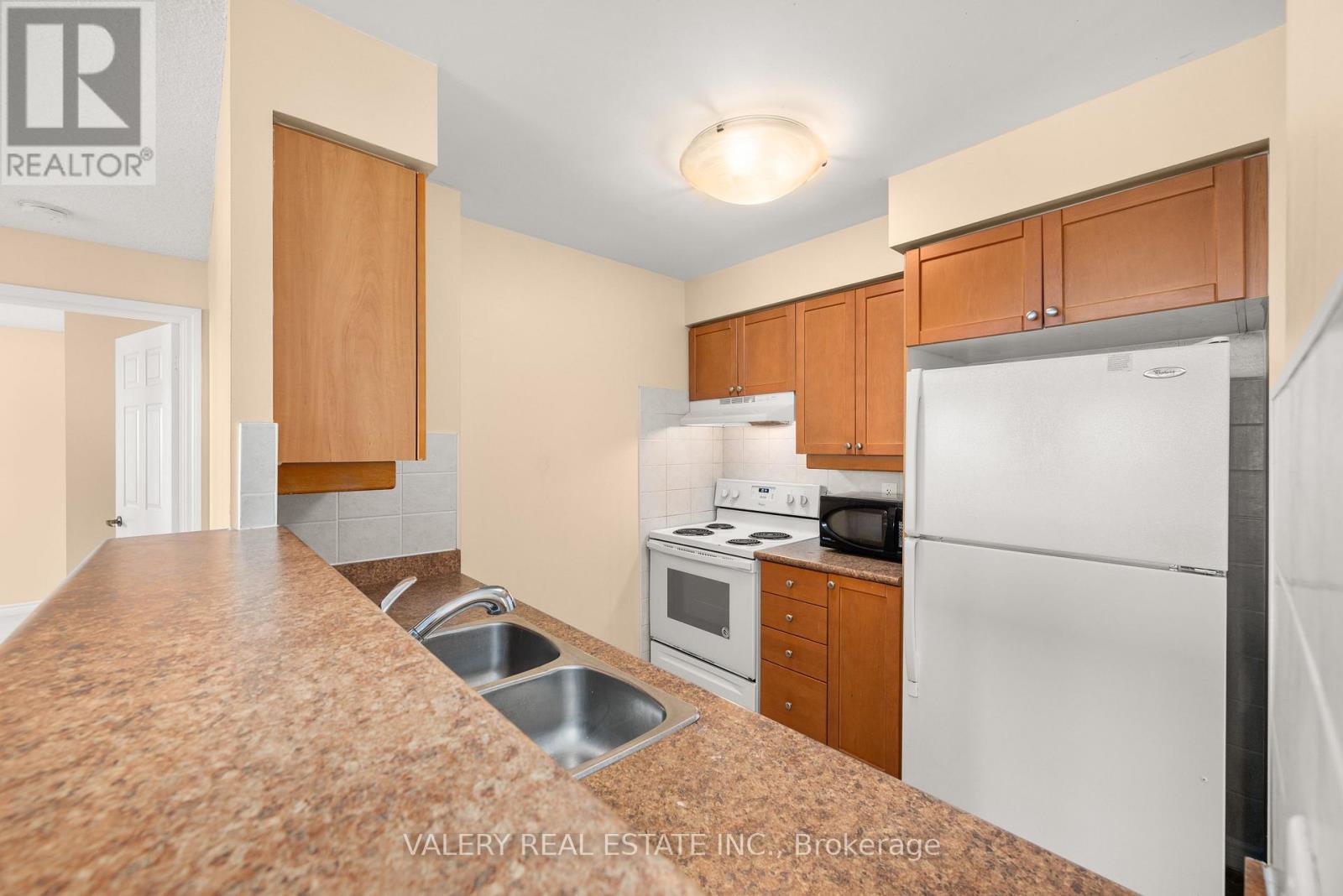 #1626 700 HUMBERWOOD BOULEVARD - 15