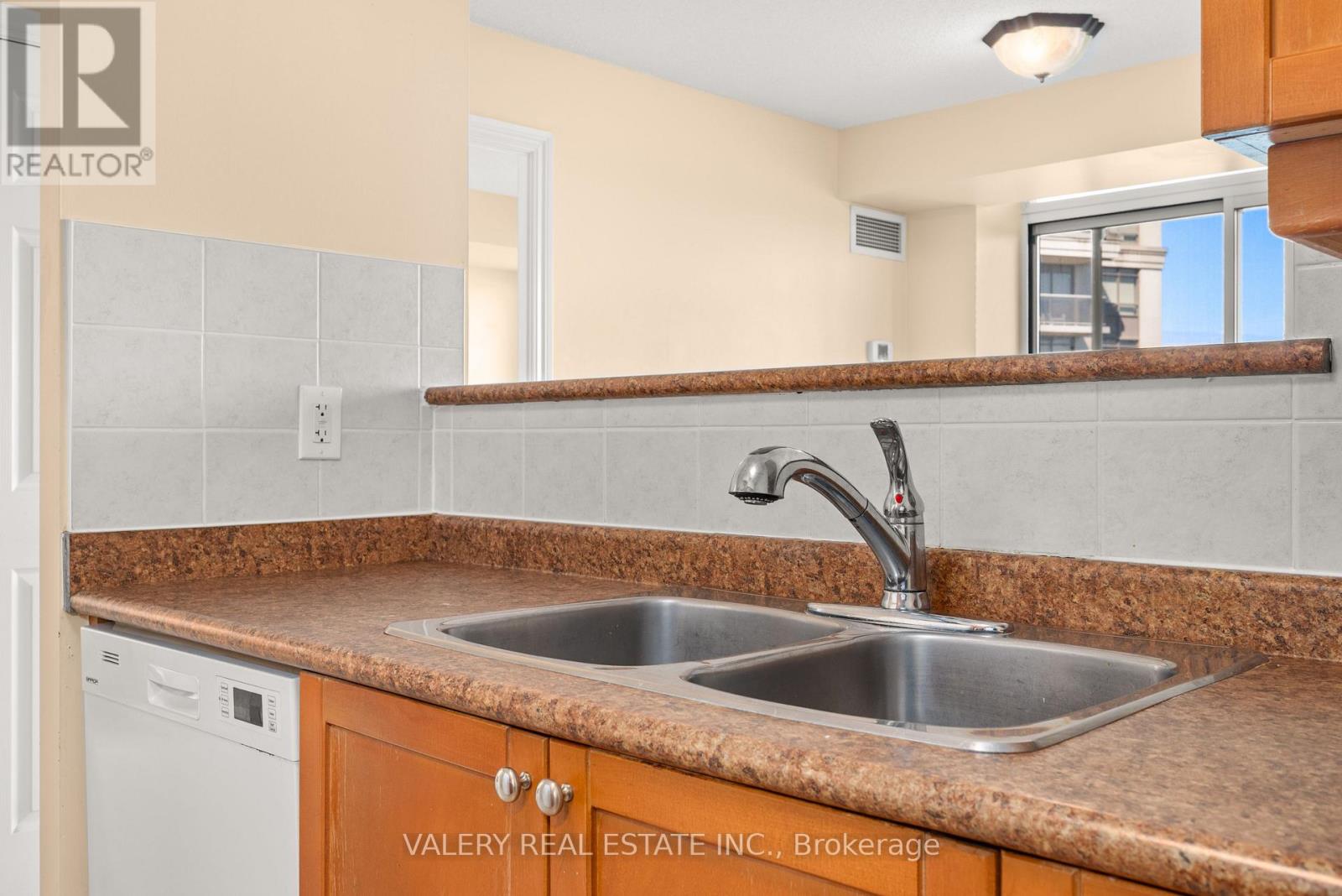 #1626 700 HUMBERWOOD BOULEVARD - 13