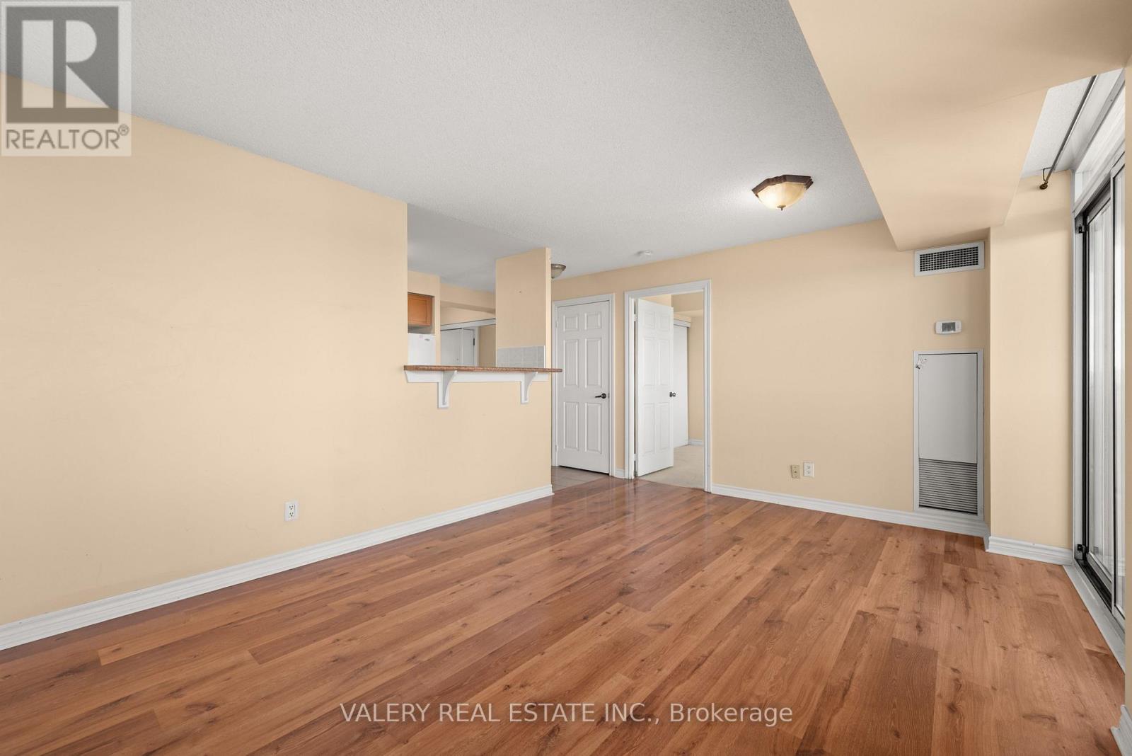 #1626 700 HUMBERWOOD BOULEVARD - 23