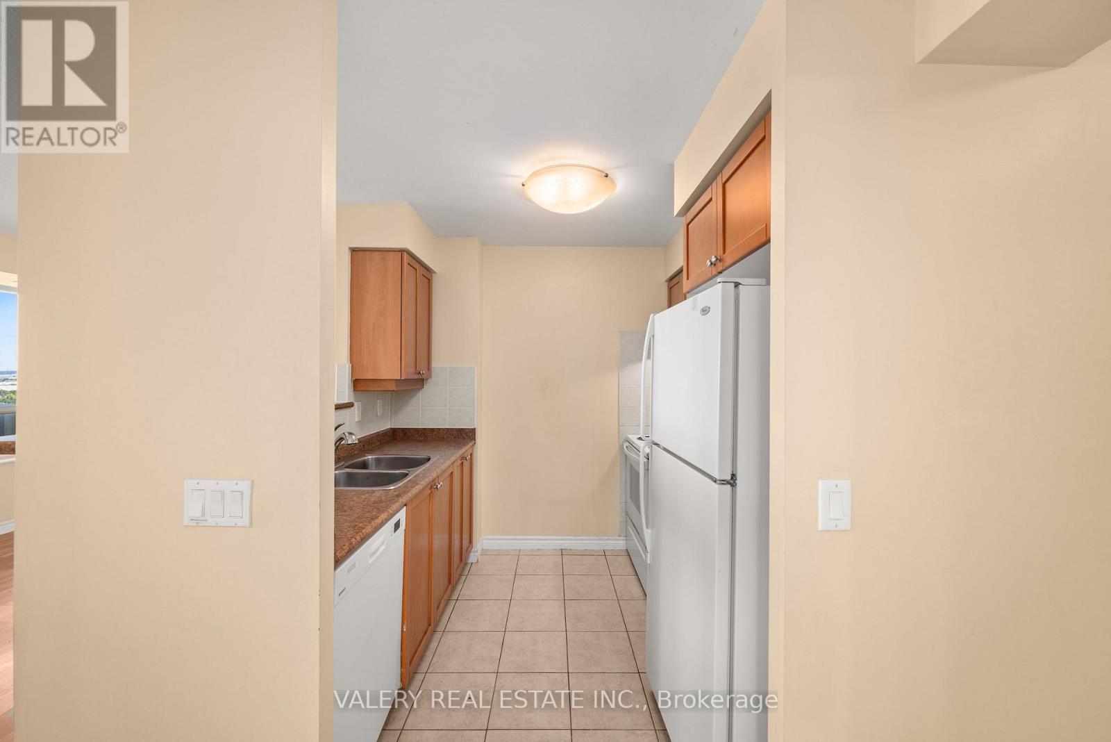 #1626 700 HUMBERWOOD BOULEVARD - 12