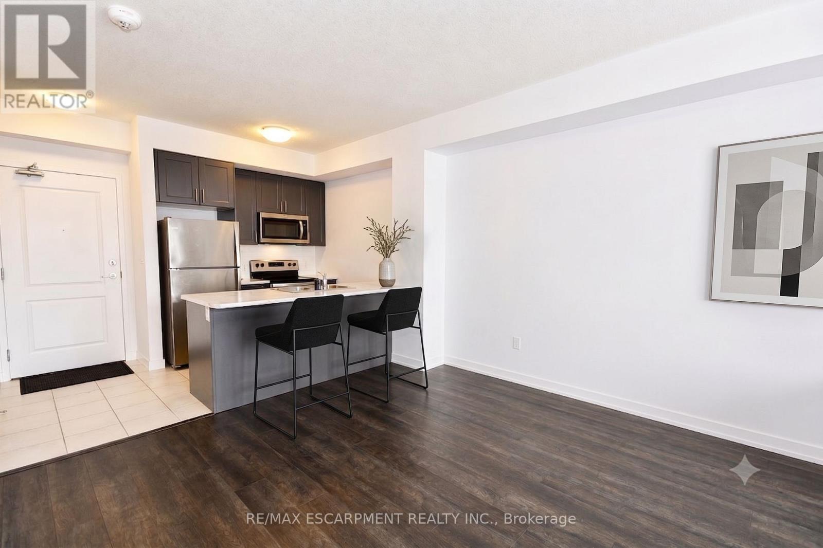#404 450 DUNDAS STREET E - 6
