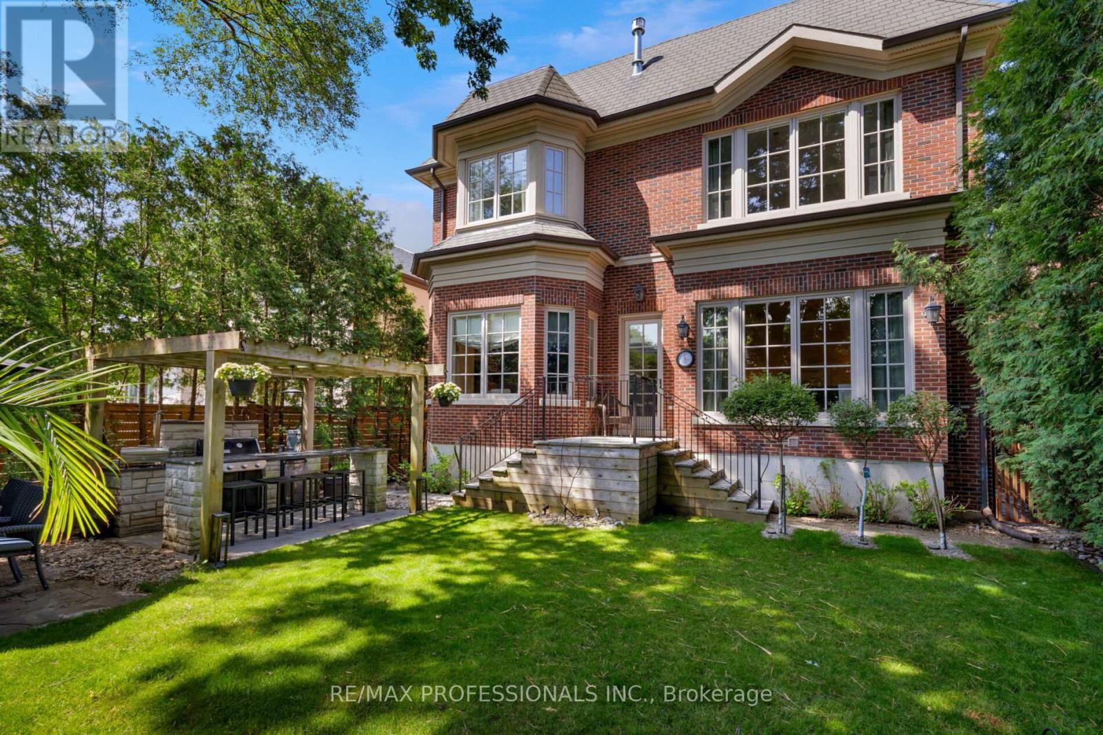 77 HALIBURTON AVENUE - 23