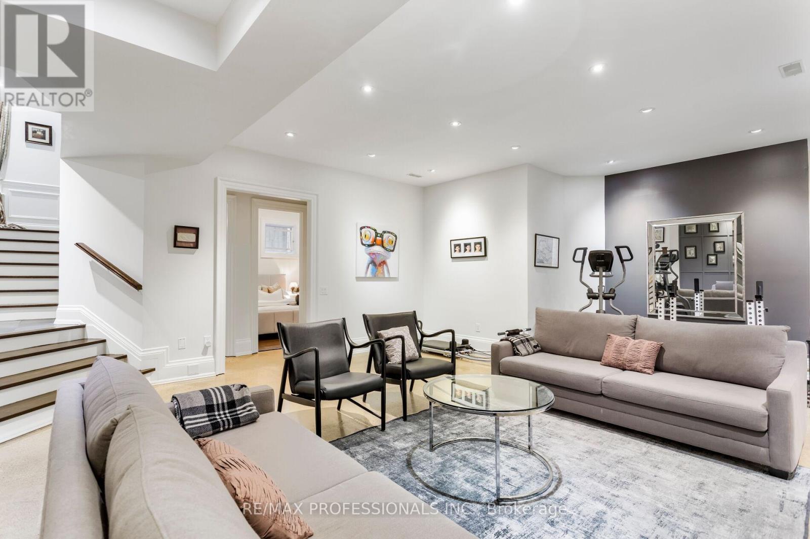 77 HALIBURTON AVENUE - 42