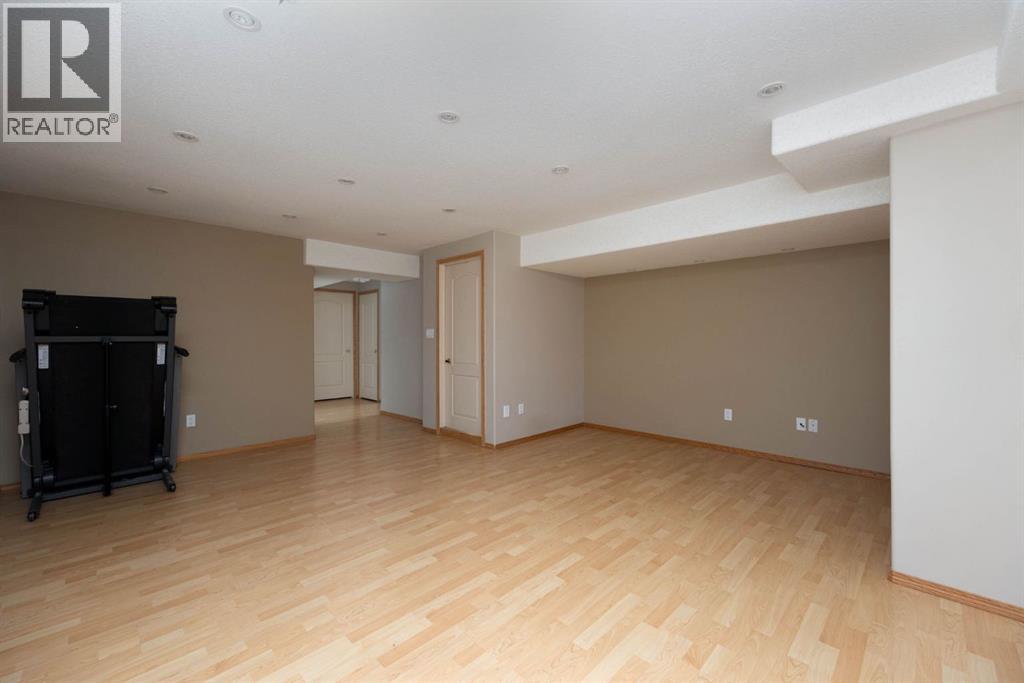 104 Avery Bay — photo 32