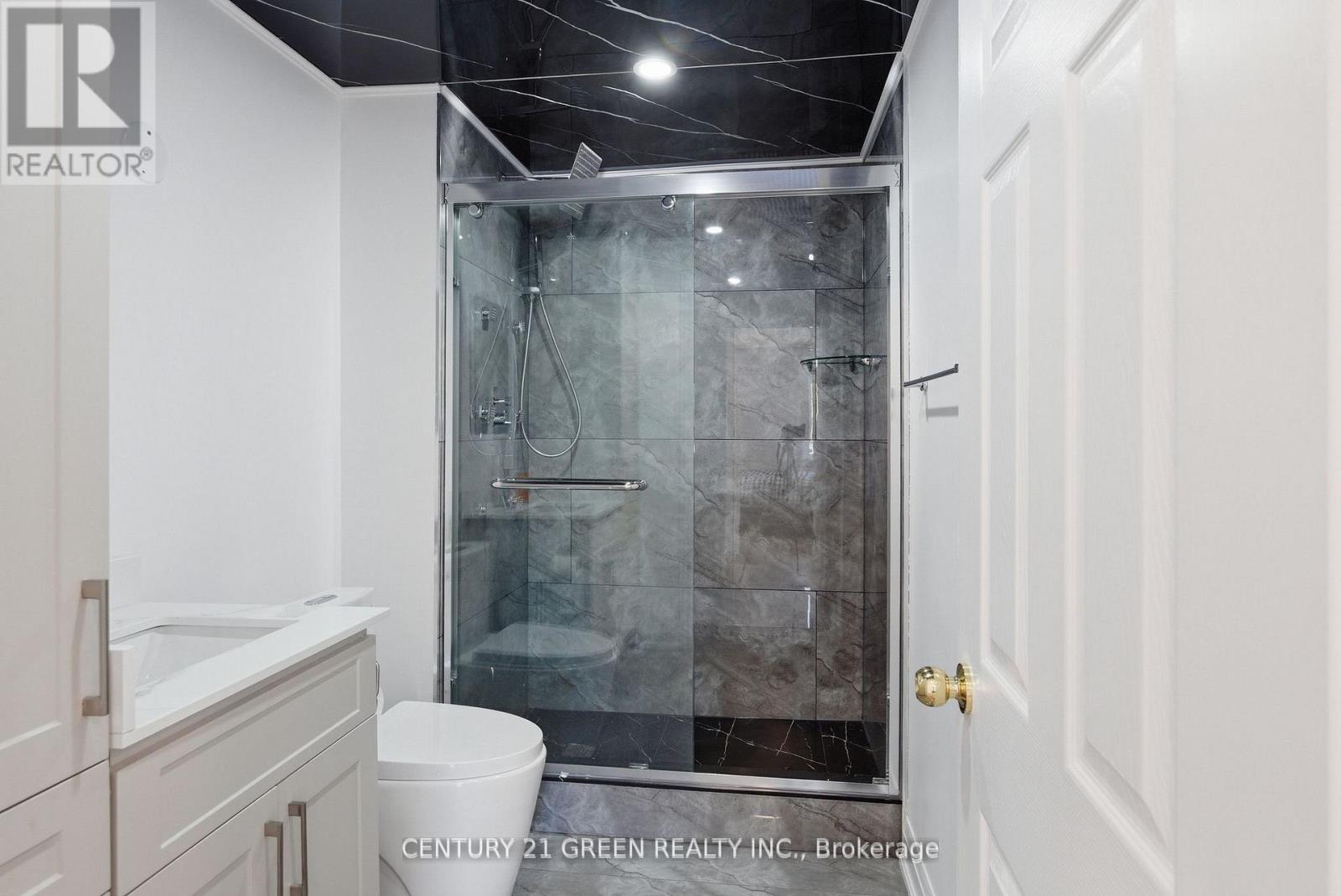 135 VILLAGE STREET - 15