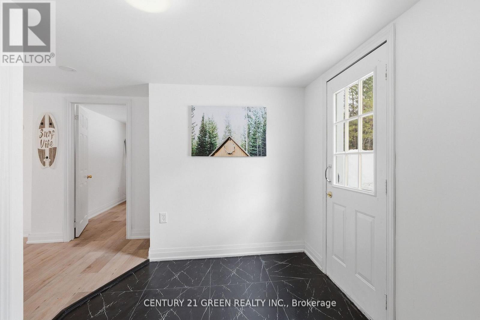 135 VILLAGE STREET - 19