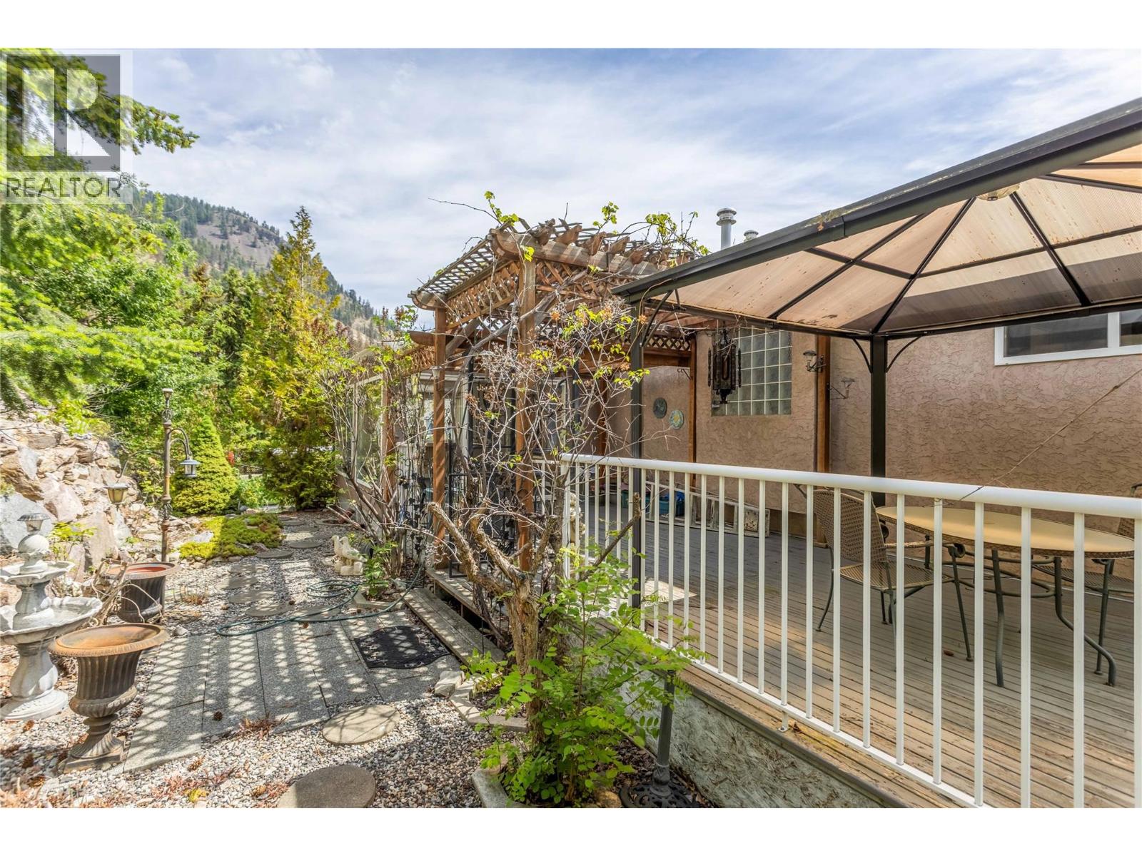 5220 Sutherland Road - 42