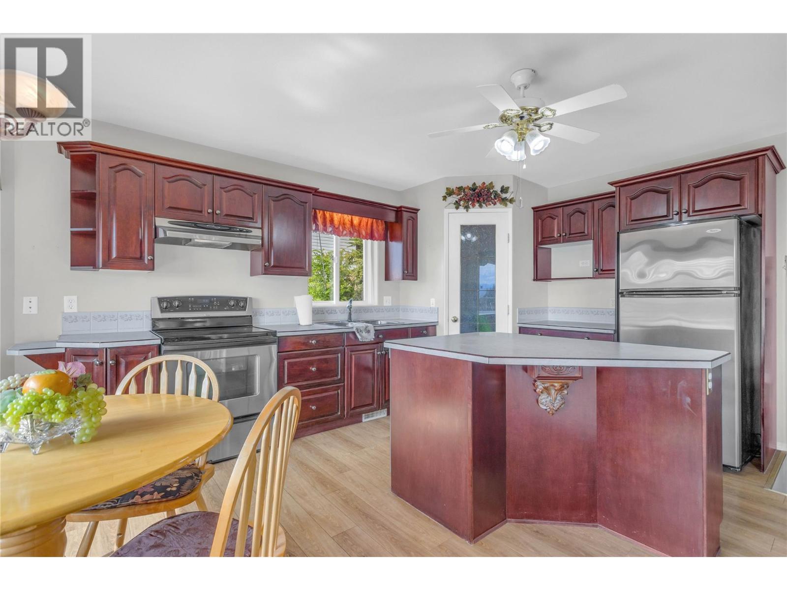 5220 Sutherland Road - 10