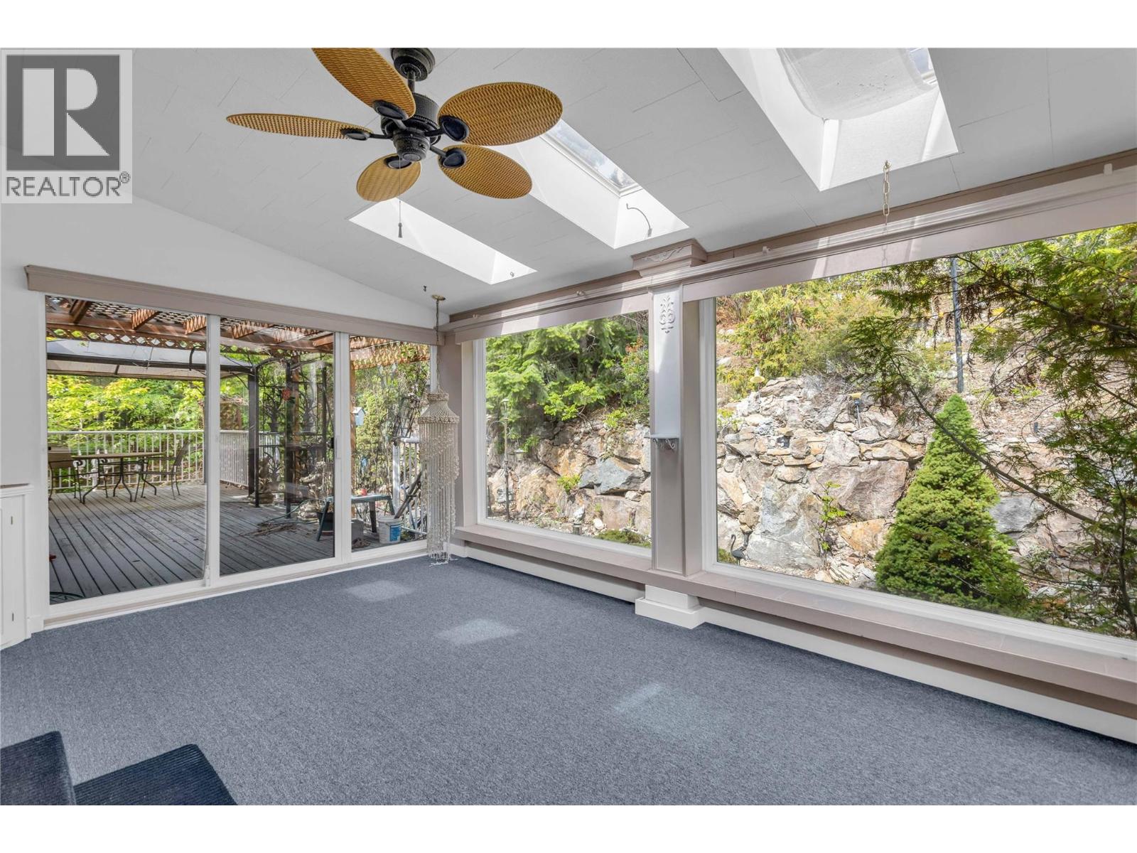 5220 Sutherland Road - 20
