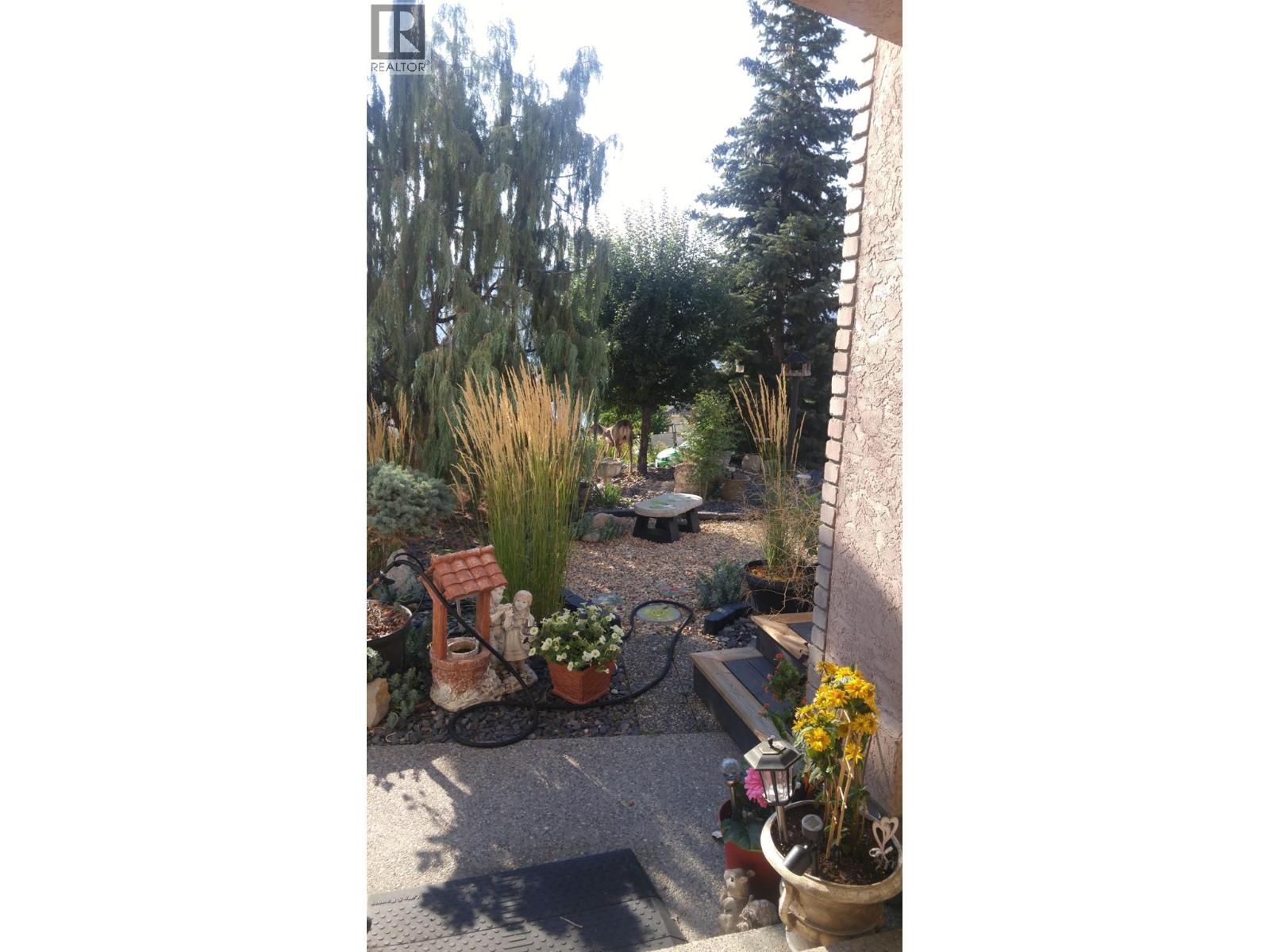 5220 Sutherland Road - 8