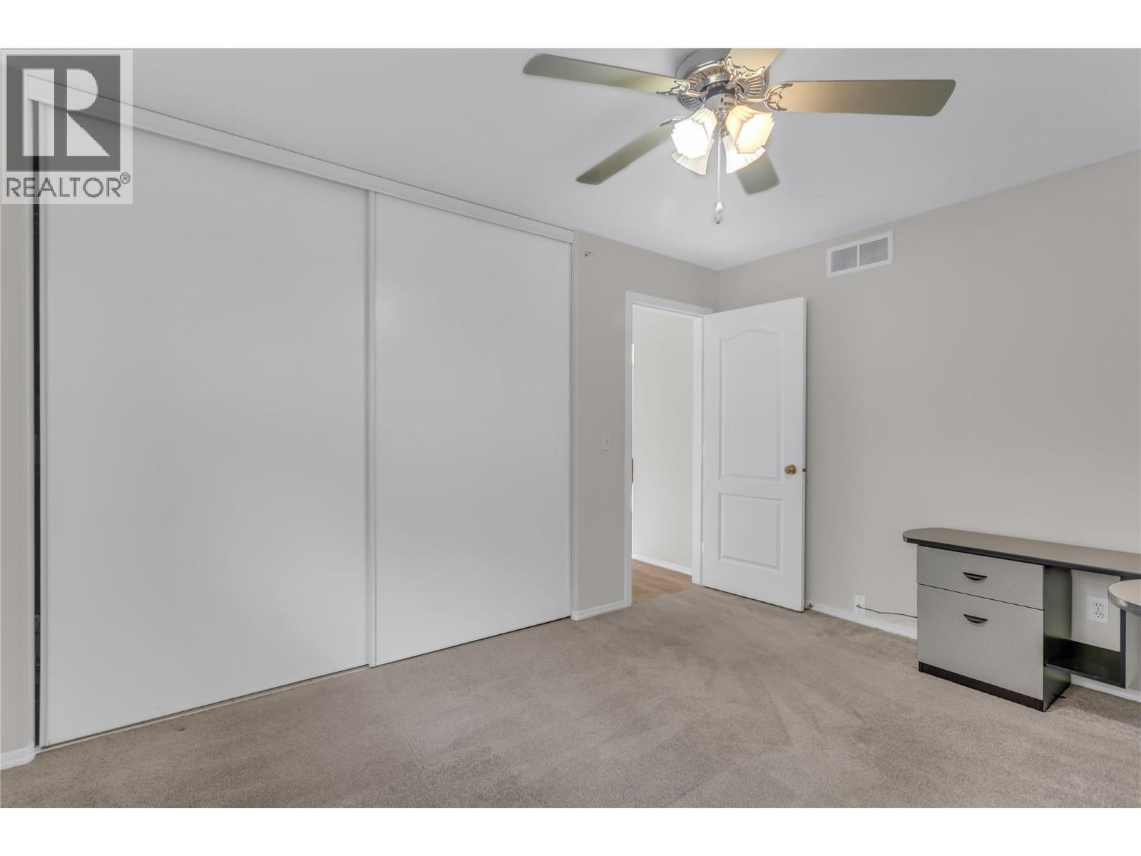 5220 Sutherland Road - 22