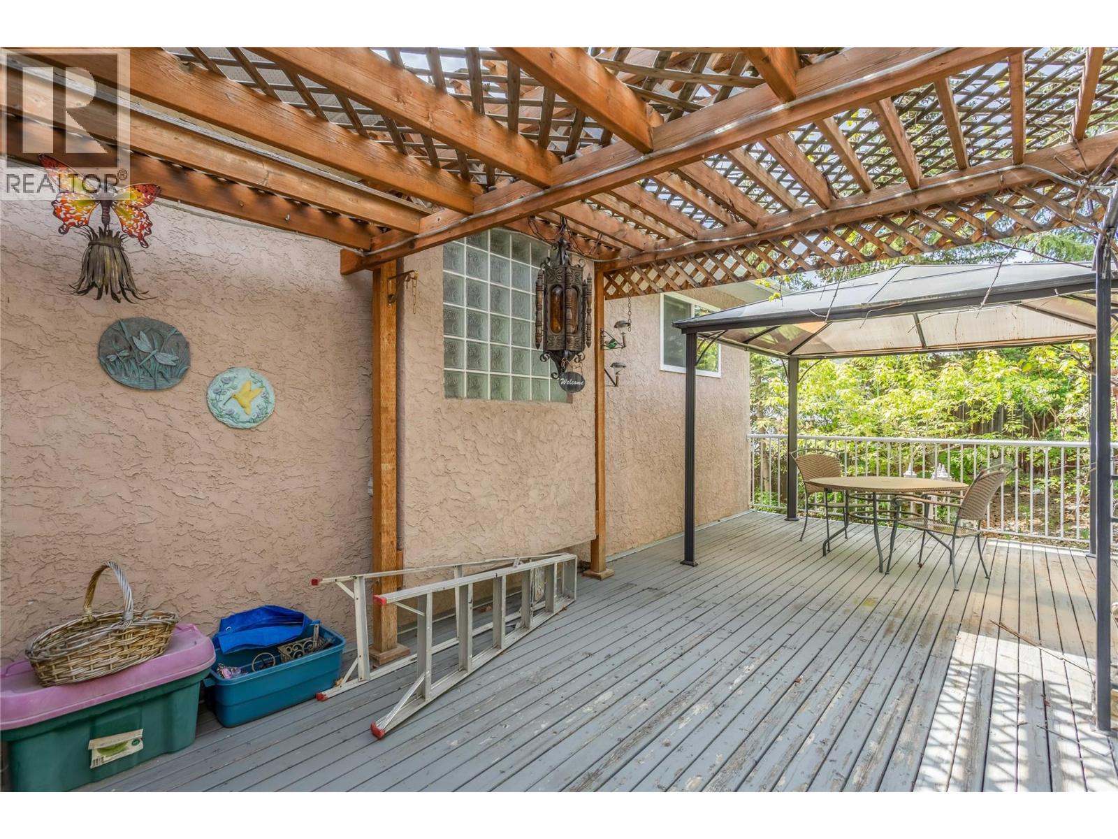 5220 Sutherland Road - 48