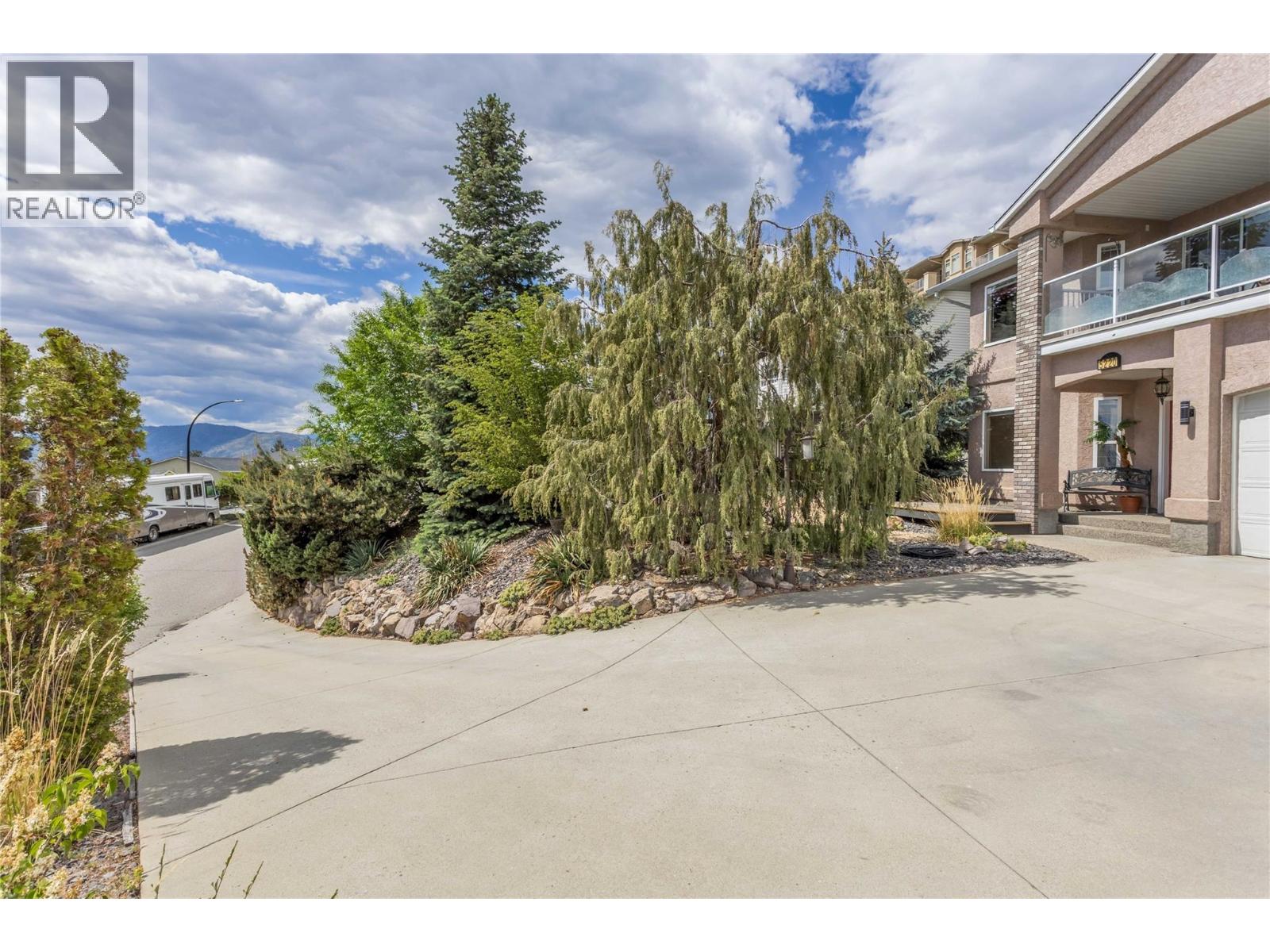 5220 Sutherland Road - 58