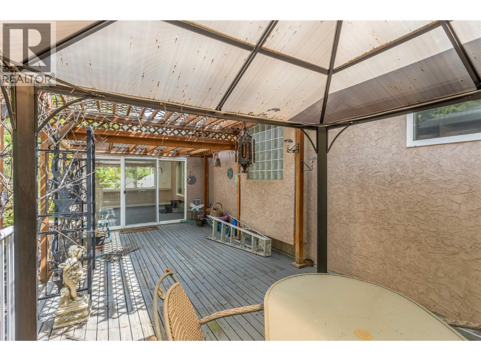 5220 Sutherland Road - 46
