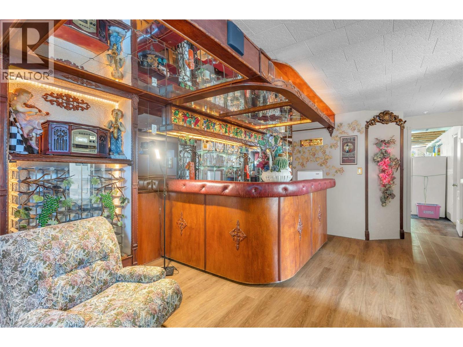 5220 Sutherland Road - 32