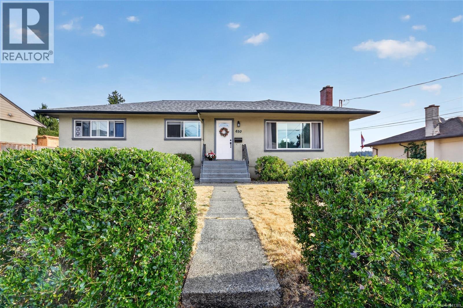 650 Hawkins St, Nanaimo