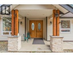 5694 Trans Canada Highway Nw, Salmon Arm, BC V1E3A2 Photo 24