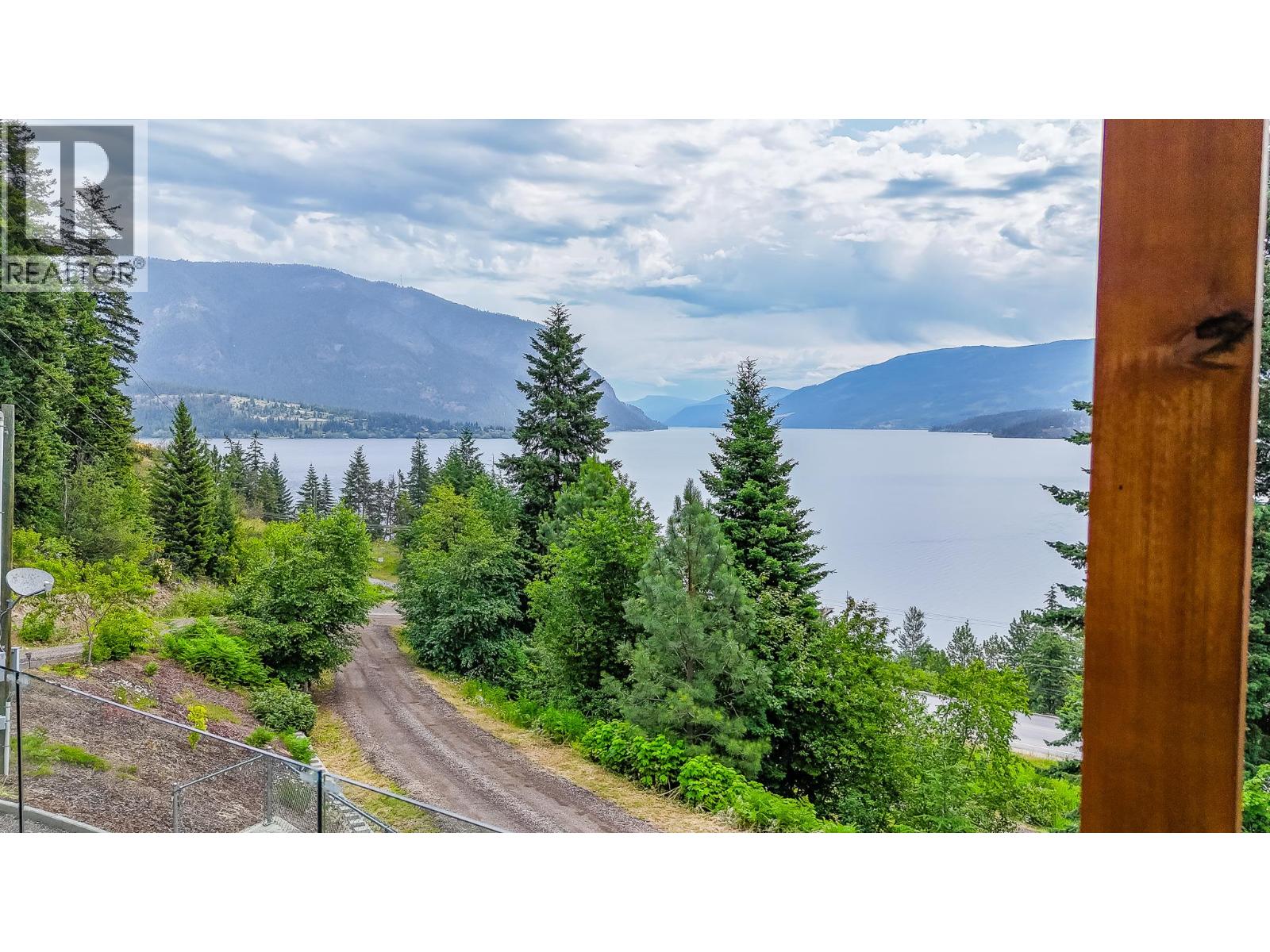 5694 Trans Canada Highway NW - 16