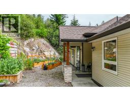 Bedroom - 5694 Trans Canada Highway Nw, Salmon Arm, BC V1E3A2 Photo 13