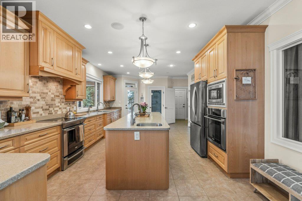 5694 Trans Canada Highway NW - 34