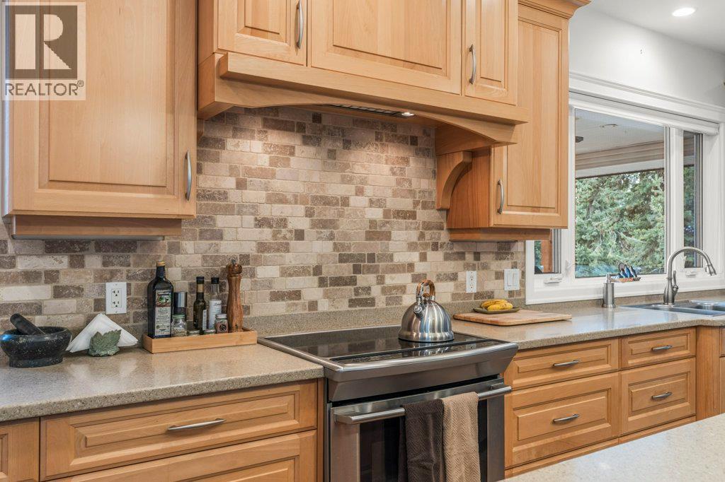 5694 Trans Canada Highway NW - 35