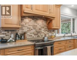 5694 Trans Canada Highway Nw, Salmon Arm, BC V1E3A2 Photo 35