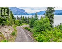 3pc Bathroom - 5694 Trans Canada Highway Nw, Salmon Arm, BC V1E3A2 Photo 9