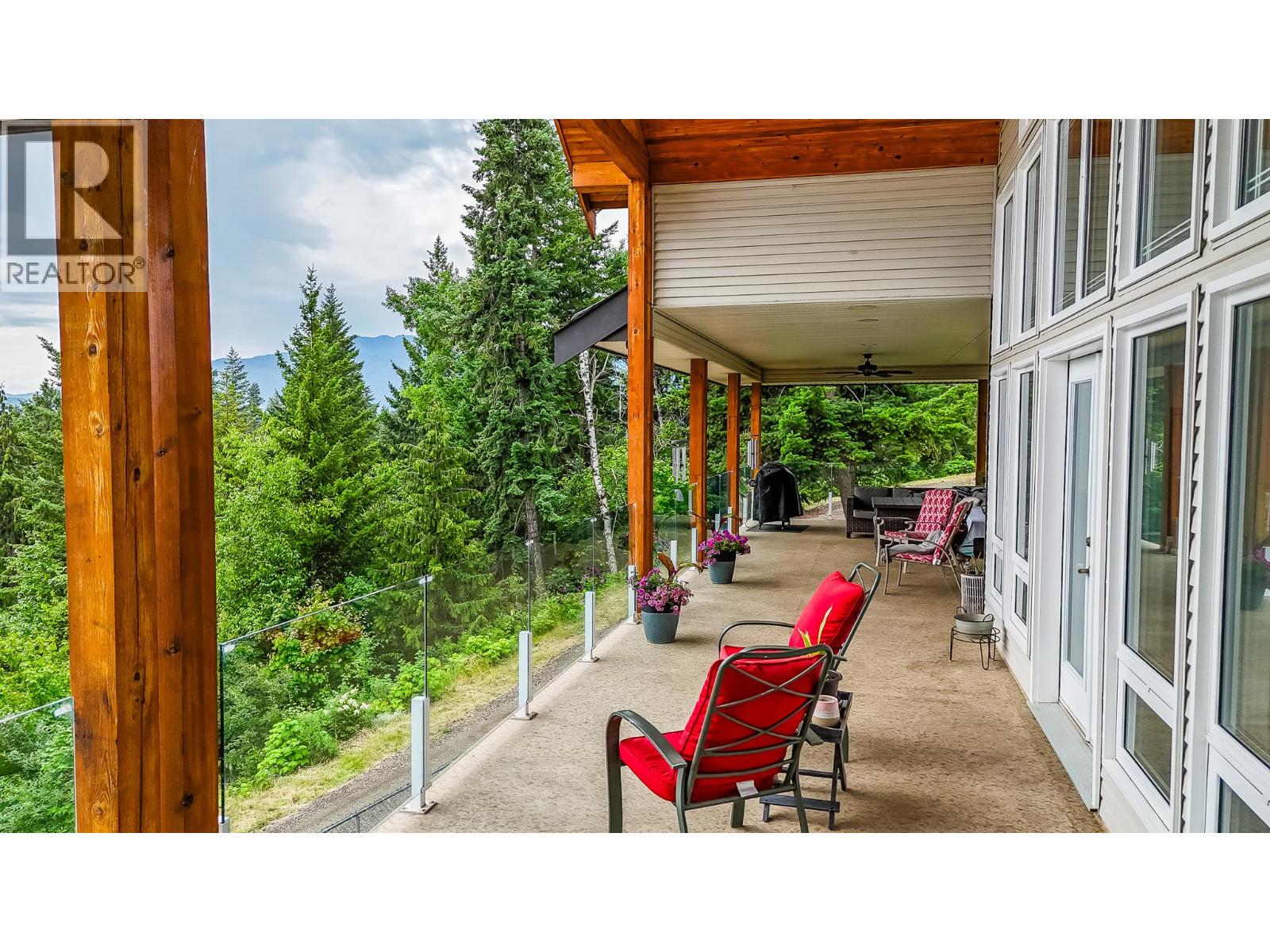 5694 Trans Canada Highway NW - 18