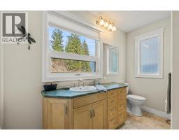 5694 Trans Canada Highway Nw, Salmon Arm, BC V1E3A2 Photo 76